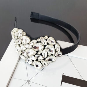 cordeluta cu cristale