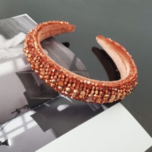 cordeluta cu cristale