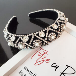 bentita cu cristale si strasuri