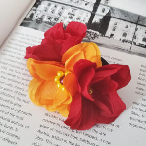 accesoriu de par cu flori