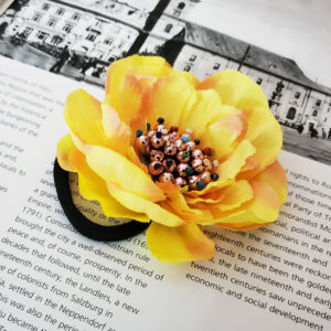 elastic de par cu floare