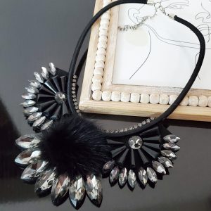 Colier pufos cu cristale Sonia