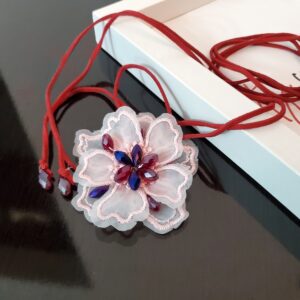 colier cu floare