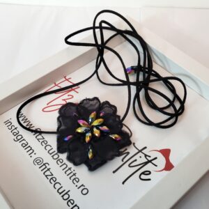 choker cu cristale