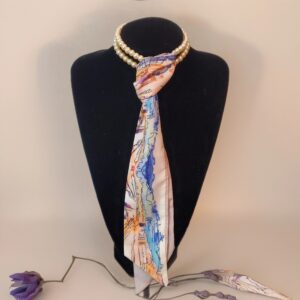 colier de perle si esarfa