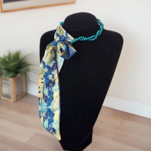 colier de perle si esarfa