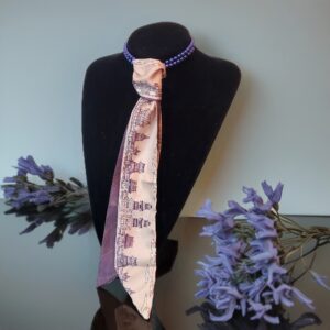 colier de perle si esarfa