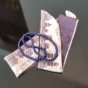 colier de perle si esarfa