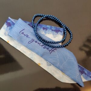 colier de perle si esarfa